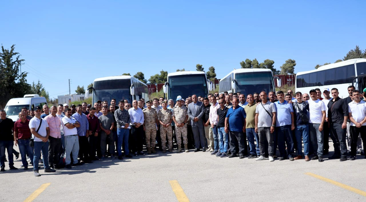 وصول طواقم المستشفى الميداني الأردني جنوب غزة/7