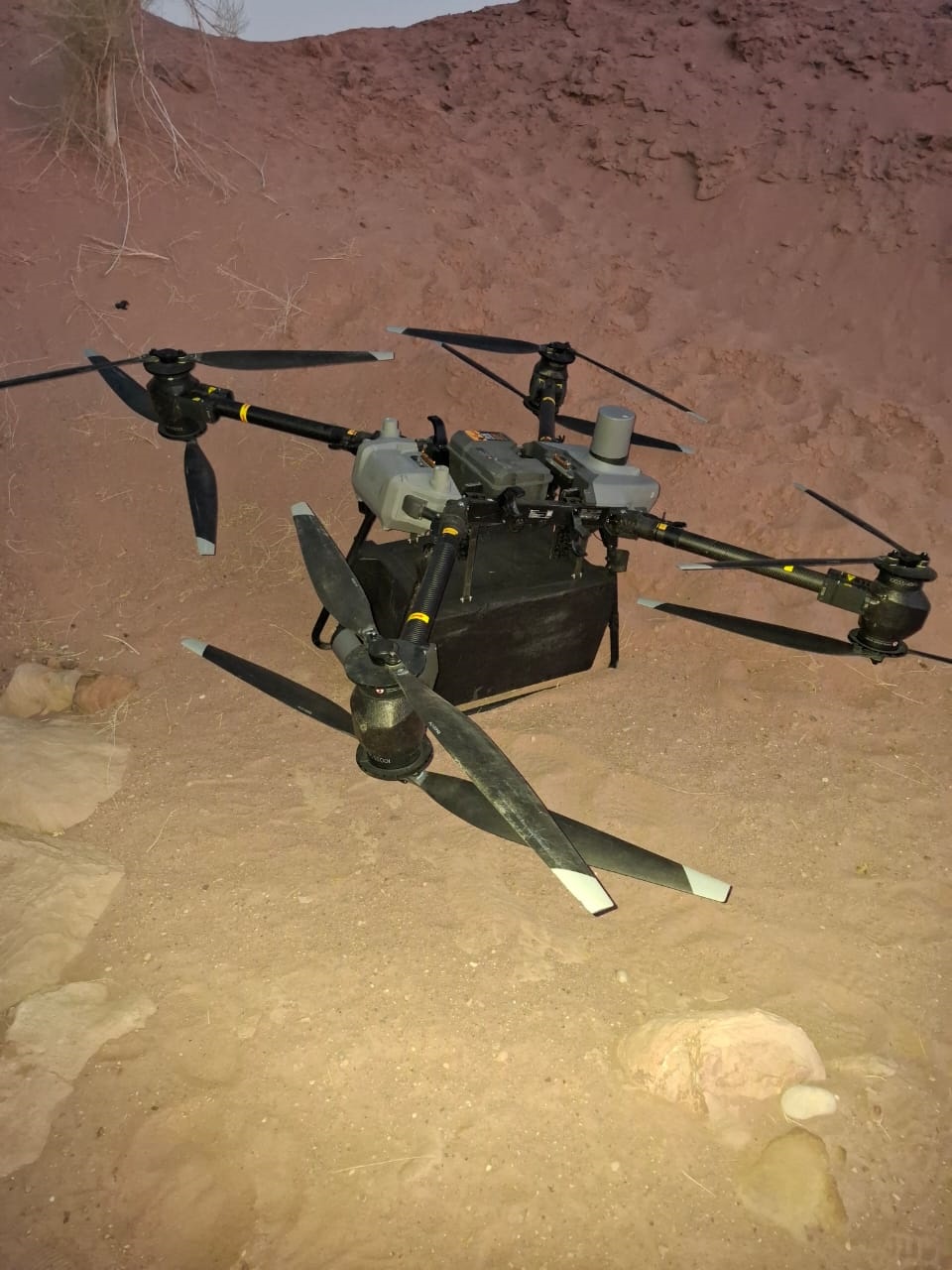 حرب مفتوحة على المخدرات.. القوات المسلحة تُسقِط 310 طائرات مسيَّرة خلال 197 يومًا