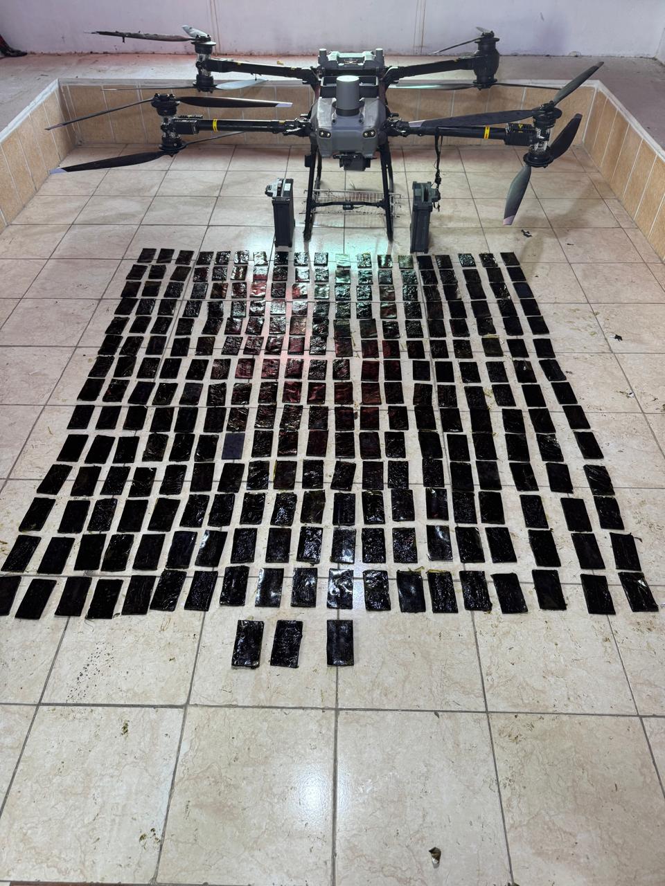 المنطقة الجنوبية تحبط محاولة تهريب مواد مخدرة بواسطة طائرة مسيرة