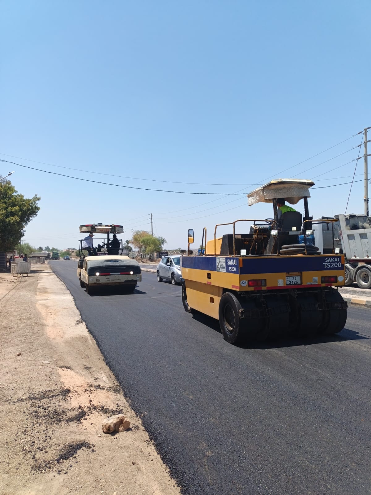 الانتهاء من تعبيد الطريق الرئيسي في دير علا