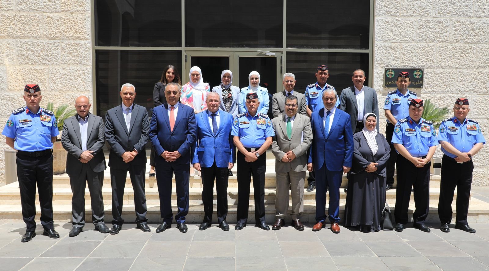 مدير الأمن العام يلتقي كتلة حزب إرادة والوطني الإسلامي النيابية