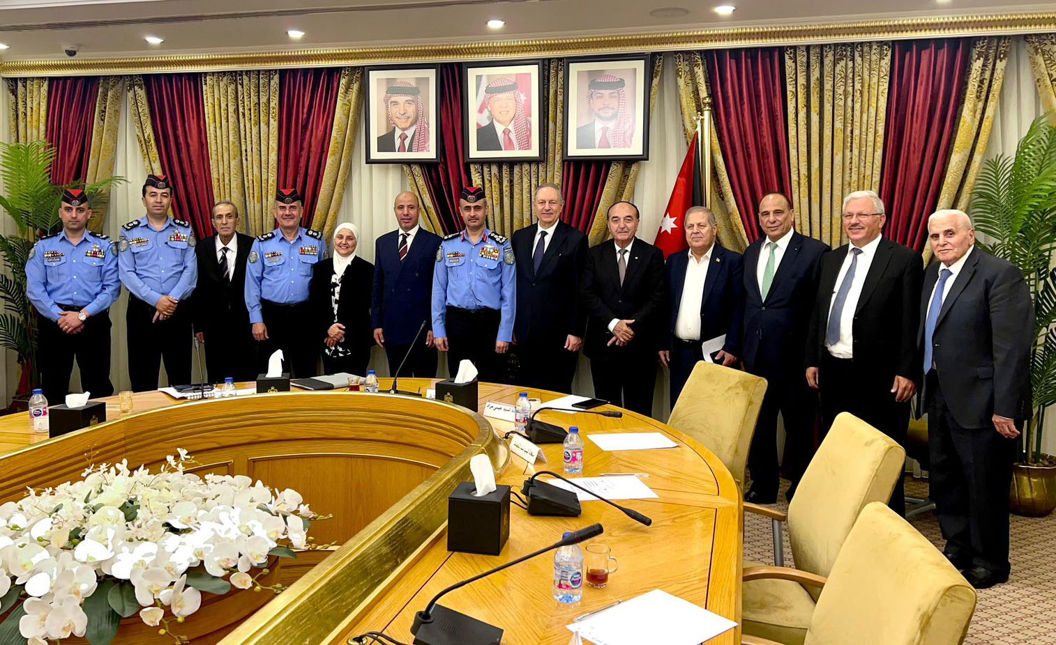 سياحة الأعيان تلتقي إدارة الشرطة السياحية