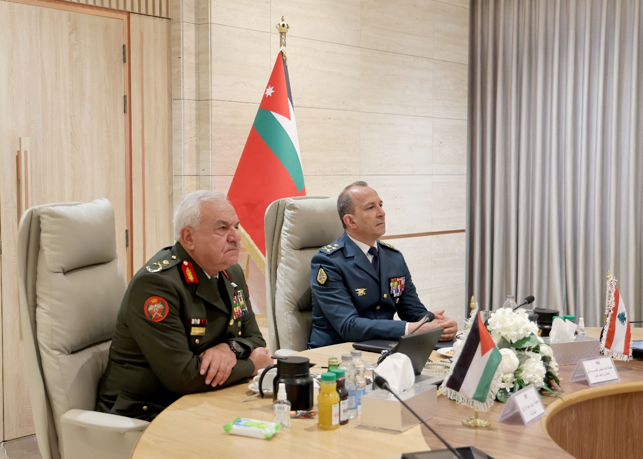 رئيس هيئة الأركان يستقبل قائد الجيش اللبناني