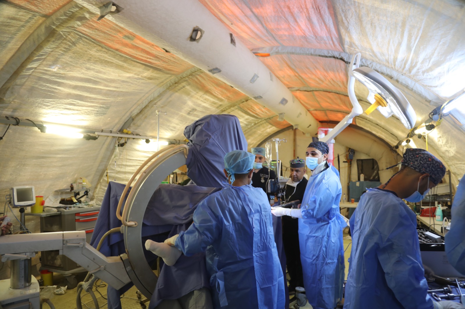 طواقم المستشفى الميداني الأردني جنوب غزة 7 تباشر أعمالها