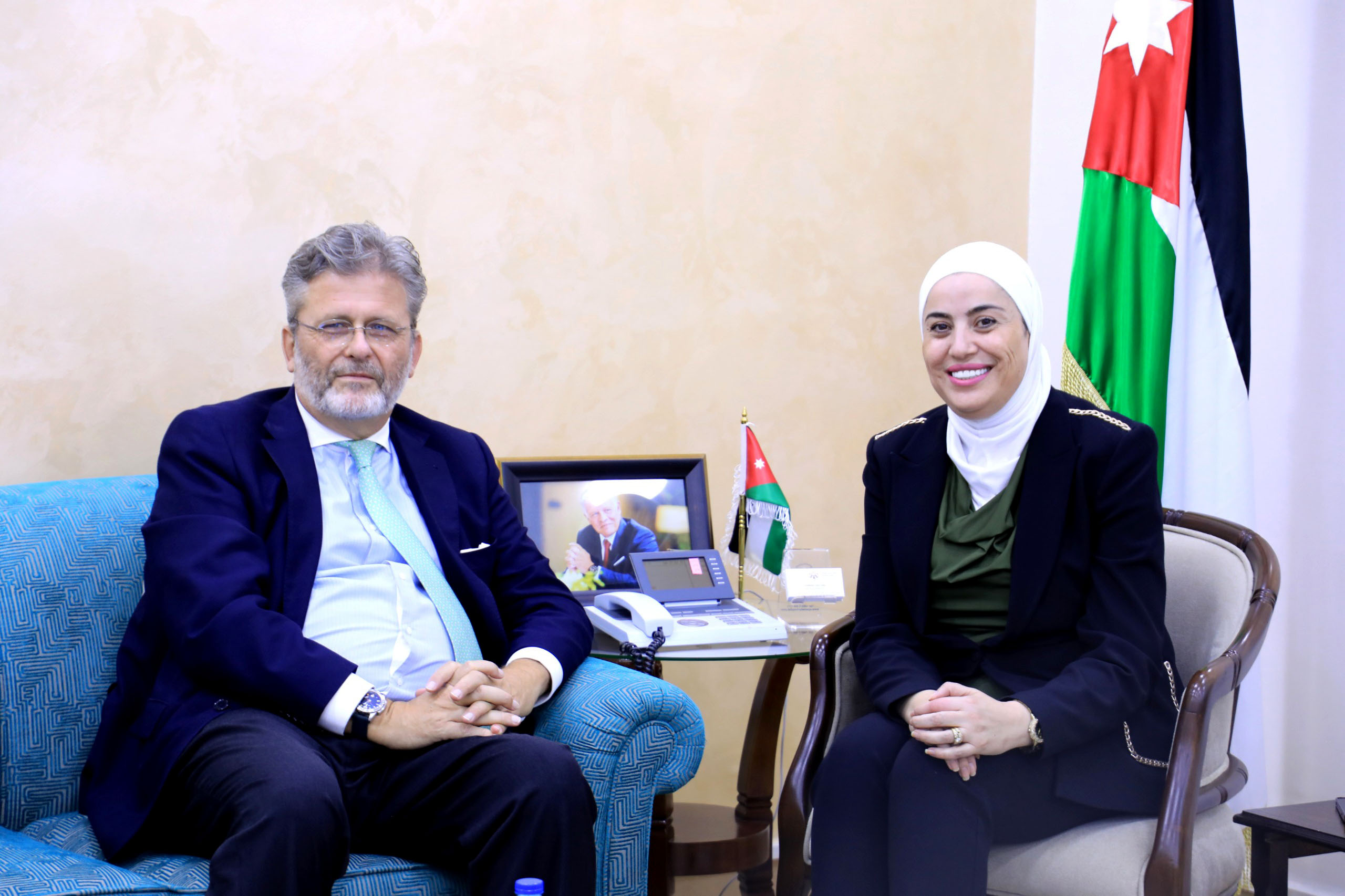 وزيرة التنمية والسفير الإسباني يبحثان التعاون في المجالات الاجتماعية