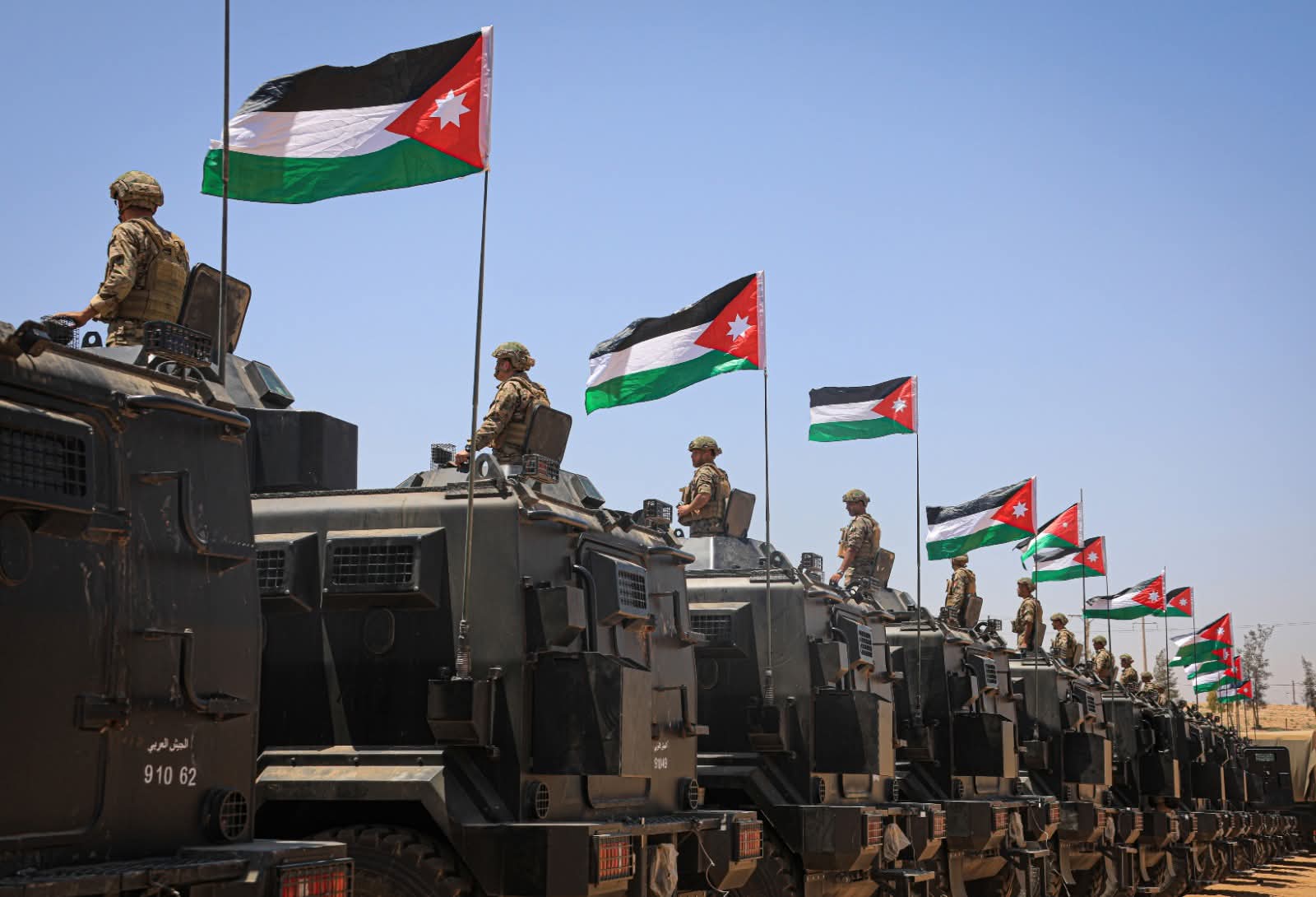 رئيس هيئة الأركان يزور الوحدات النوعية المنتشرة ضمن منطقة حدود جابر