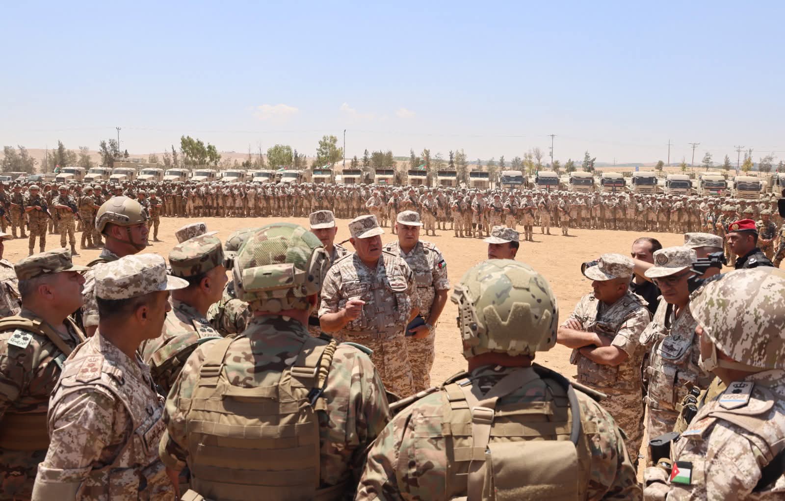 رئيس هيئة الأركان يزور الوحدات النوعية المنتشرة ضمن منطقة حدود جابر