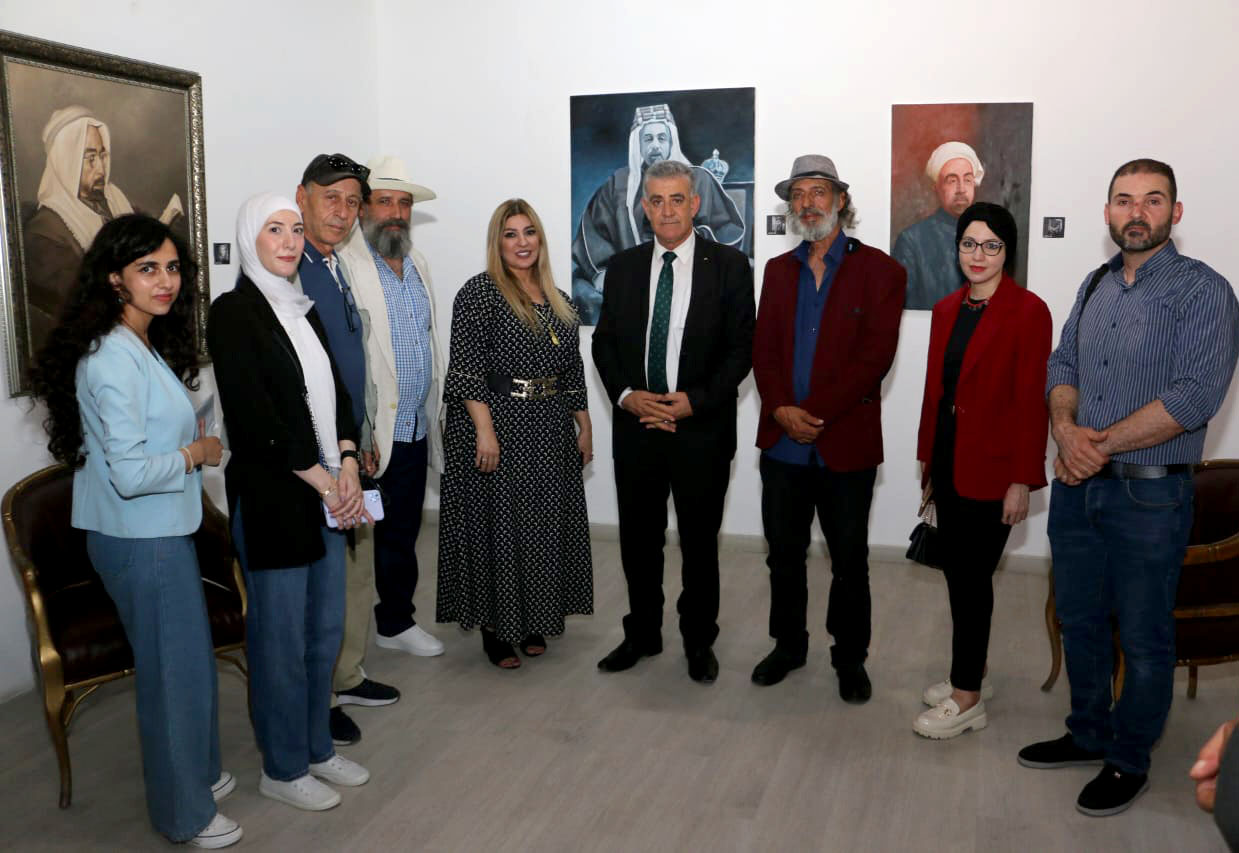 أمين عام الثقافة يفتتح معرضا فنيا وتاريخيا يوثق مسيرة الملك المؤسس