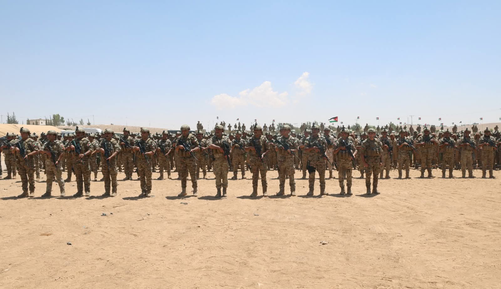 رئيس هيئة الأركان يزور الوحدات النوعية المنتشرة ضمن منطقة حدود جابر