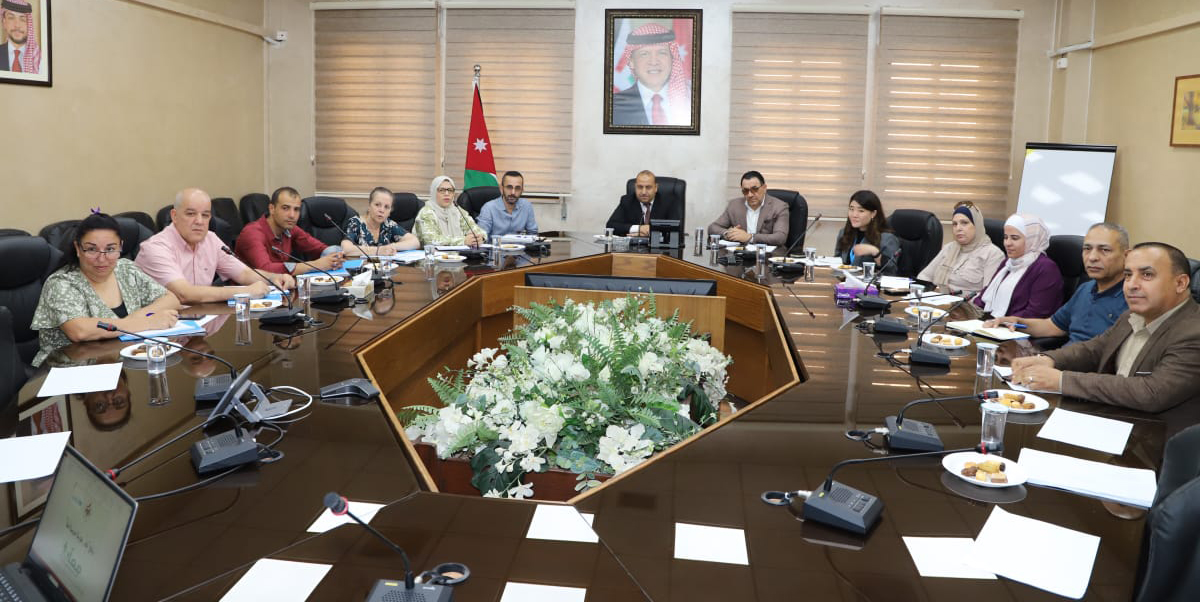 وفد جزائري يطلع على تجربة التربية في حماية الأطفال