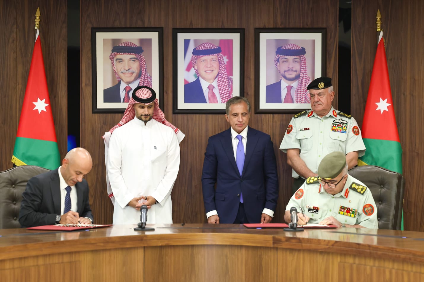 اتفاقيتان لاستثمار خارجي بقيمة 133 مليون دينار في القطاع الصحي لإنشاء مستشفى مأدبا الجديد والتحول الرقمي للمستشفيات التابعة لمديرية الخدمات الطبية الملكية