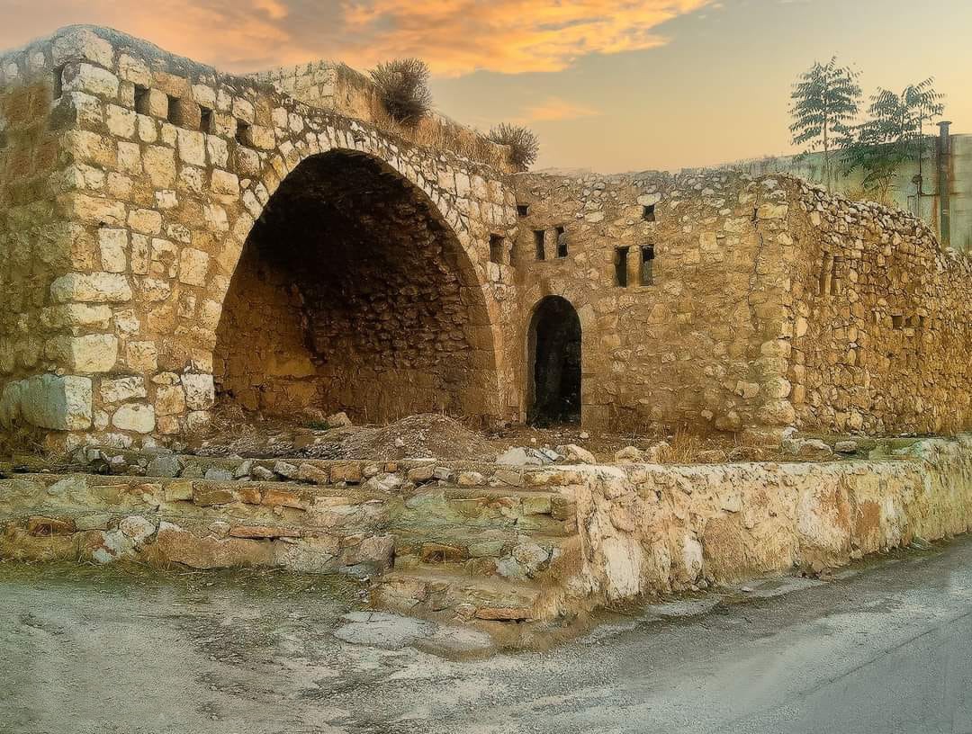 المباني التراثية في الفحيص تشكل لوحة فسيفسائية جميلة