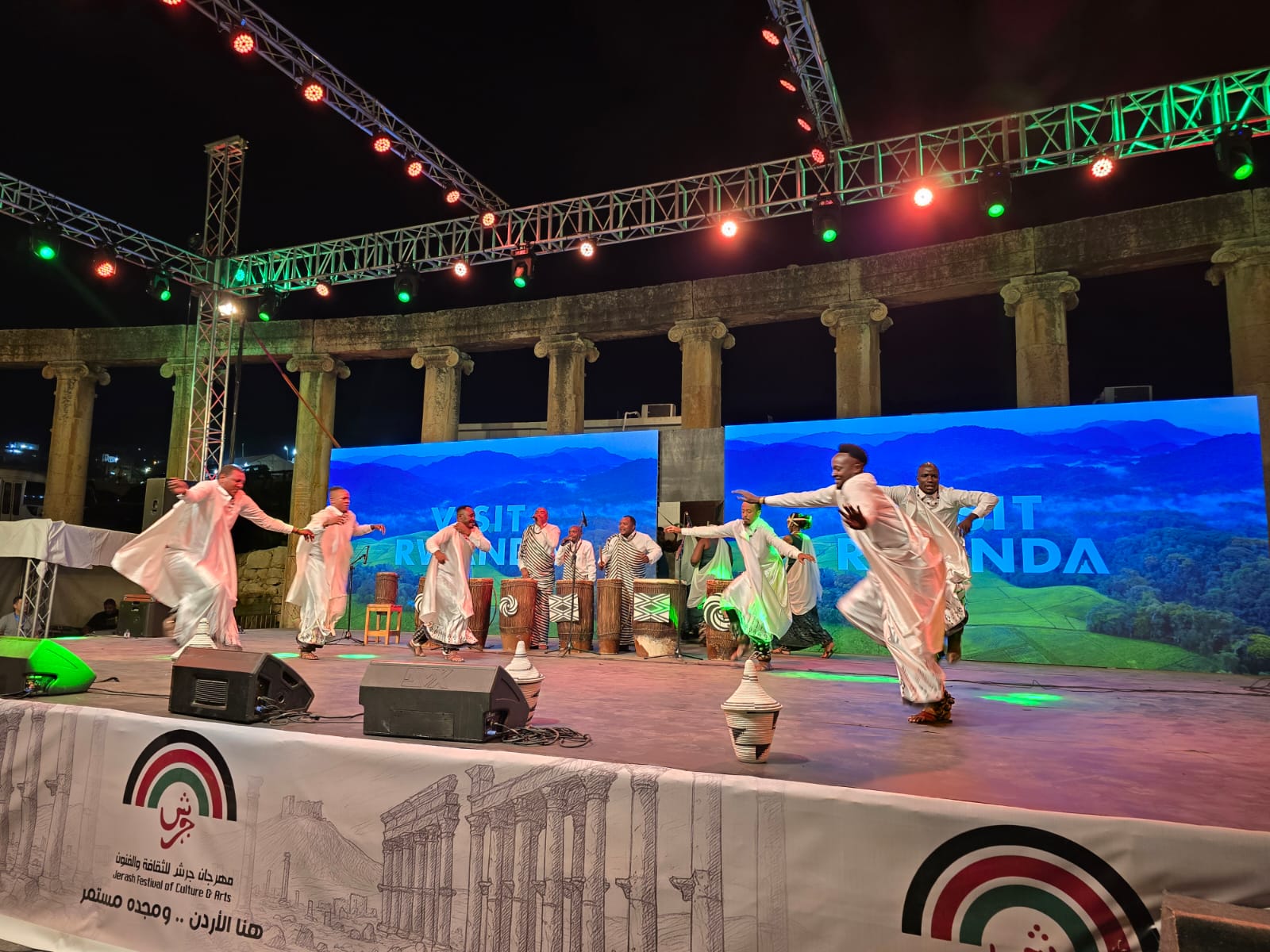 مهرجان جرش.. عروض فنية تراثية مميزة في الساحة الرئيسة