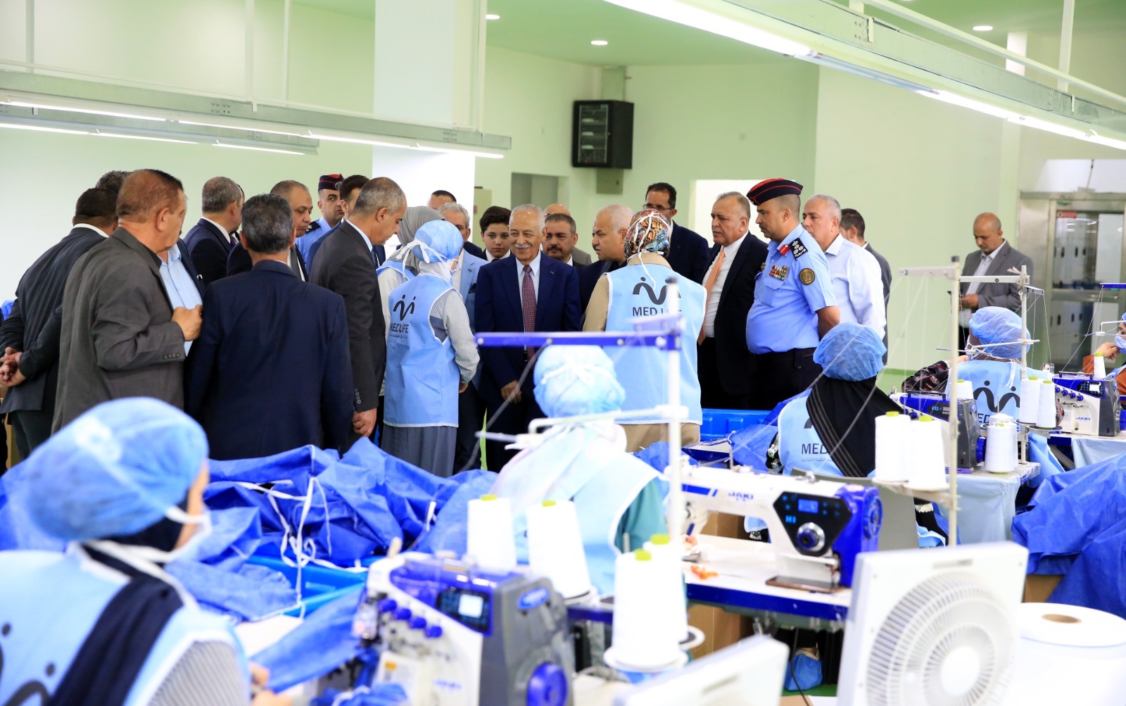 رئيس الديوان الملكي يتفقد مشاريع مبادرات ملكية في محافظة مأدبا