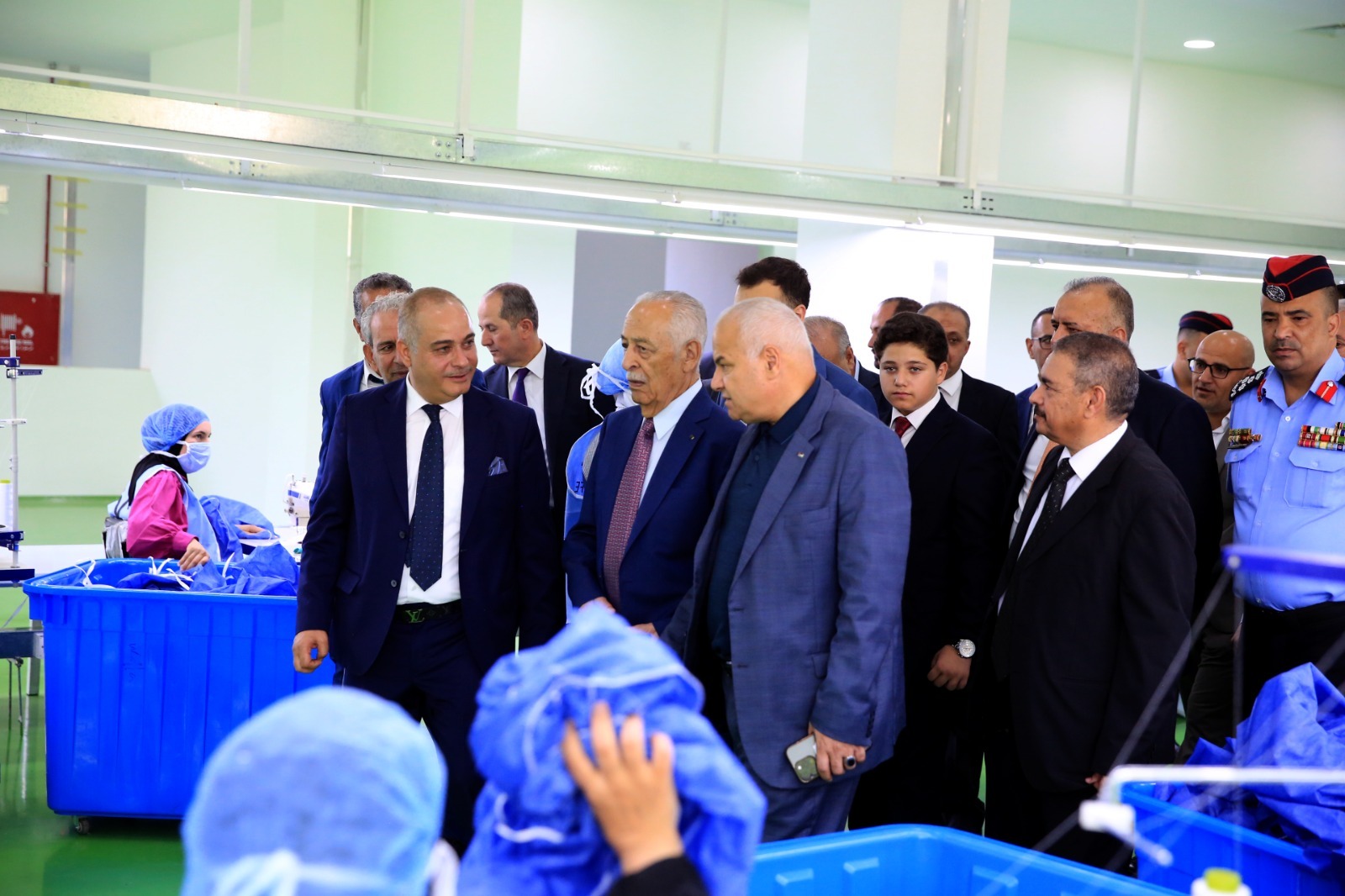 رئيس الديوان الملكي يتفقد مشاريع مبادرات ملكية في محافظة مأدبا