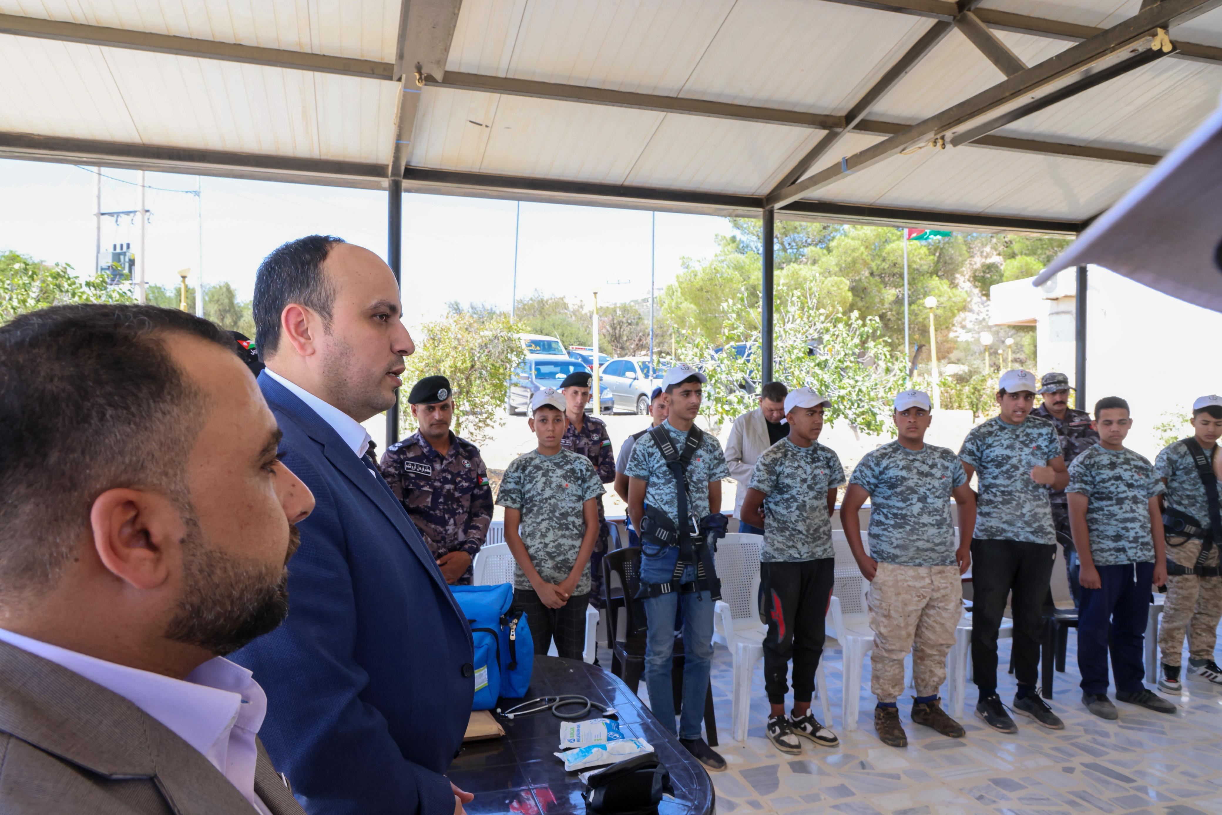 وزير الشباب يتفقد معسكرات الحسين للعمل والبناء في الطفيلة