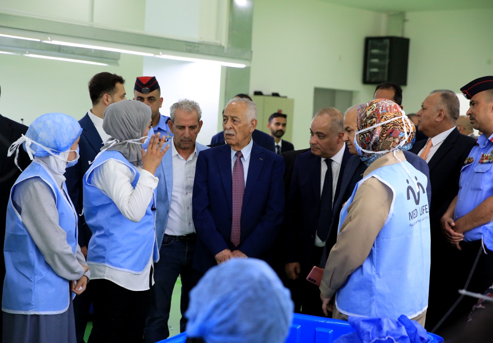 رئيس الديوان الملكي يتفقد مشاريع مبادرات ملكية في محافظة مأدبا