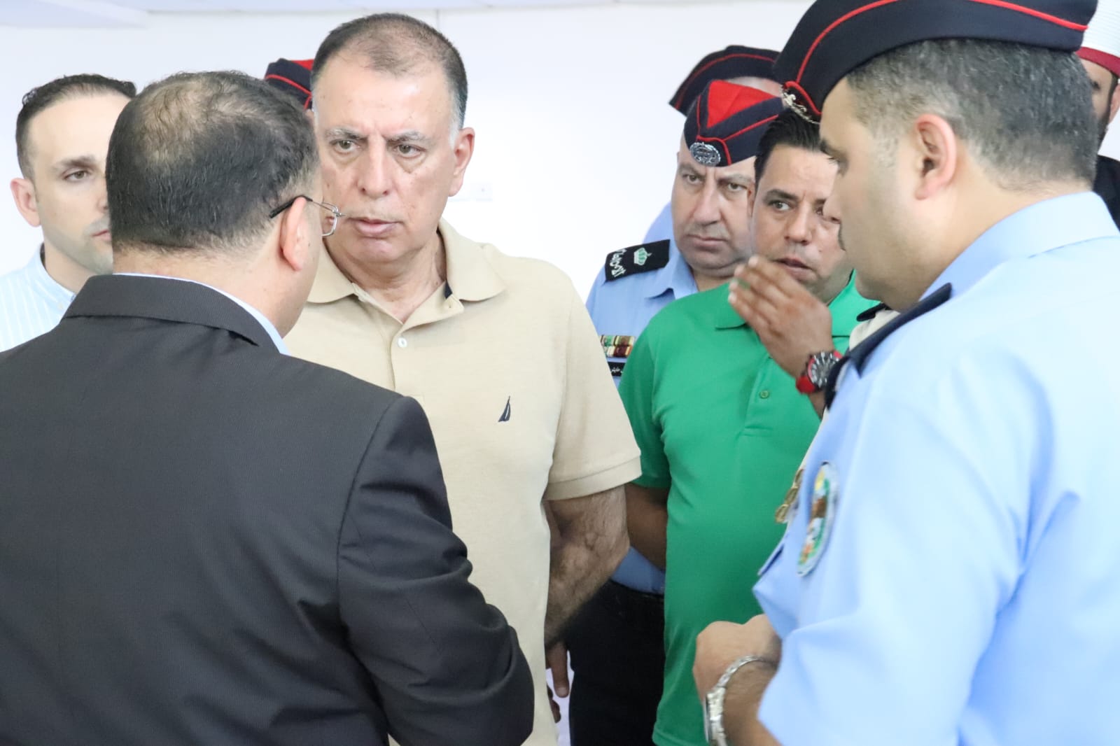 وزير الداخلية يزور مركز حدود المدورة ويلتقي أبناء قرية المدورة