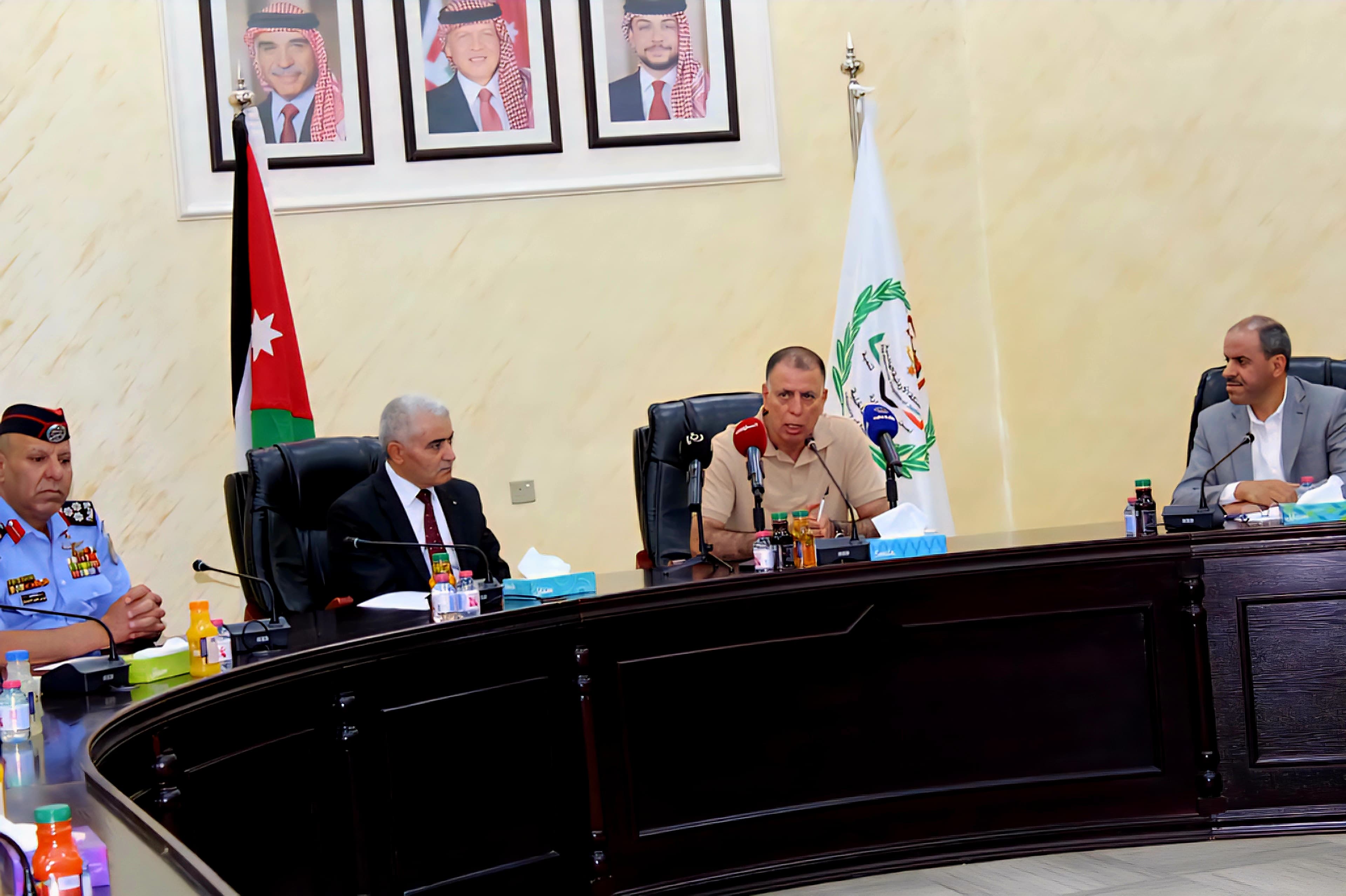 وزير الداخلية يزور معان ويؤكد أهمية سيادة القانون والعمل المؤسسي