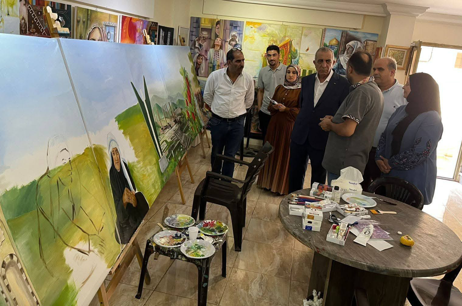 الرواشدة يتفقد مراكز وهيئات ثقافية في إربد