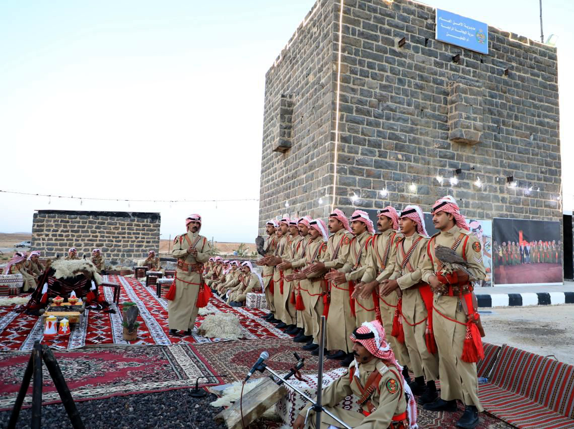 مدير الأمن العام يفتتح سرية الهجّانة الرابعة في مغفر أم القطين التاريخي