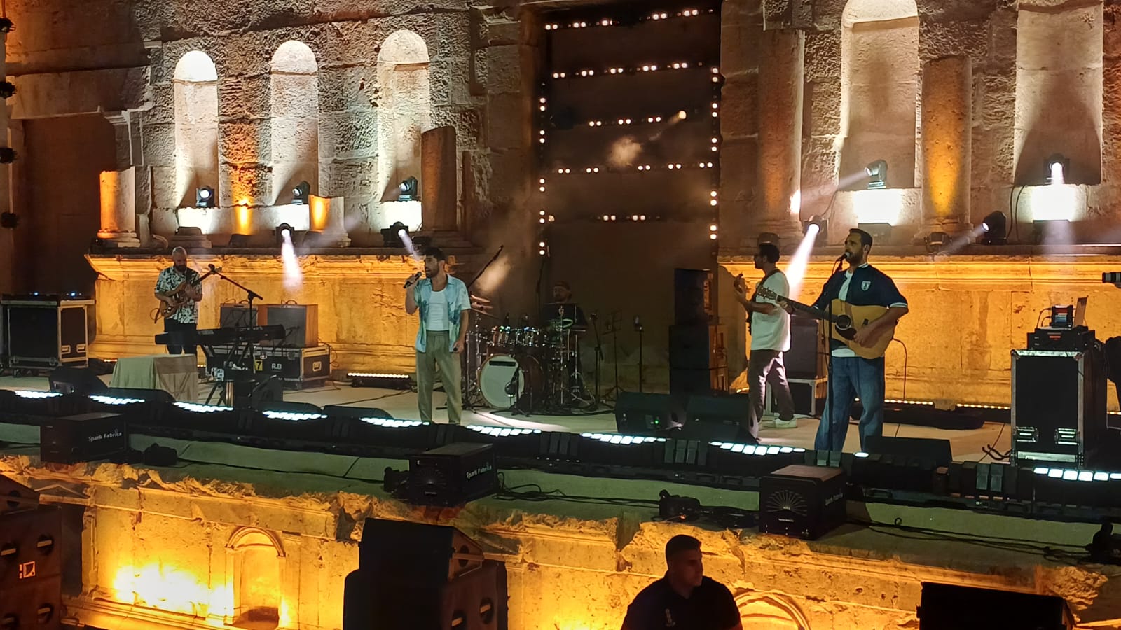 مسارح جرش39 تنبض بإبداعات ليلة اردنية وفعاليات لفرق دول صديقة