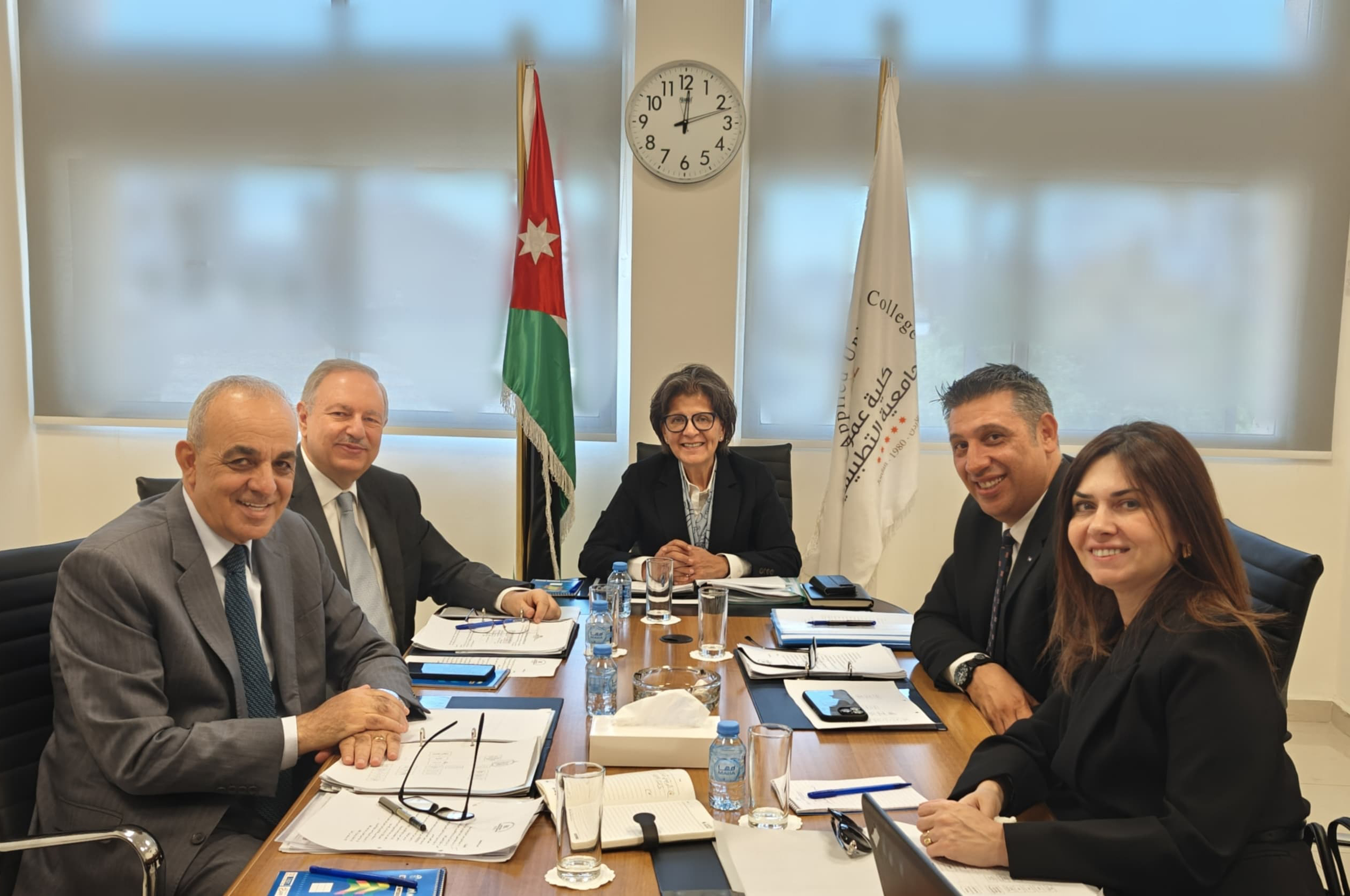 وزيرة السياحة تترأس اجتماع مجلس أمناء كلية عمون الجامعية