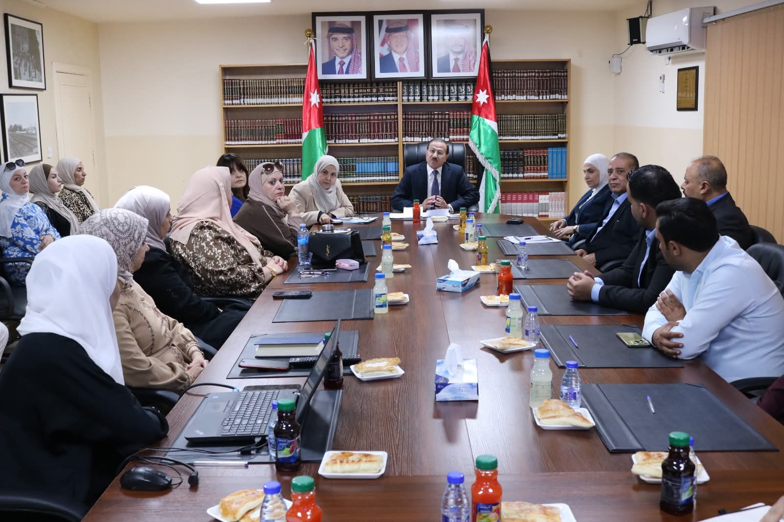 وزارة العدل تنظم جلسة توعوية حول مكافحة الاتجار بالبشر