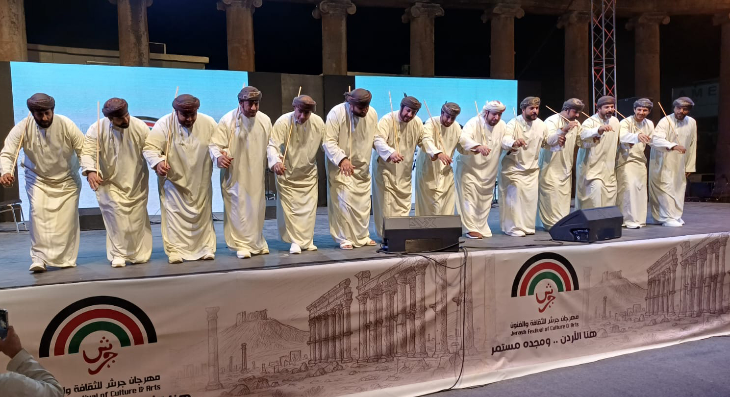 تجليات الأصالة لموروث فنيالحماسي العُماني والملحون المغربي على الساحة في جرش39