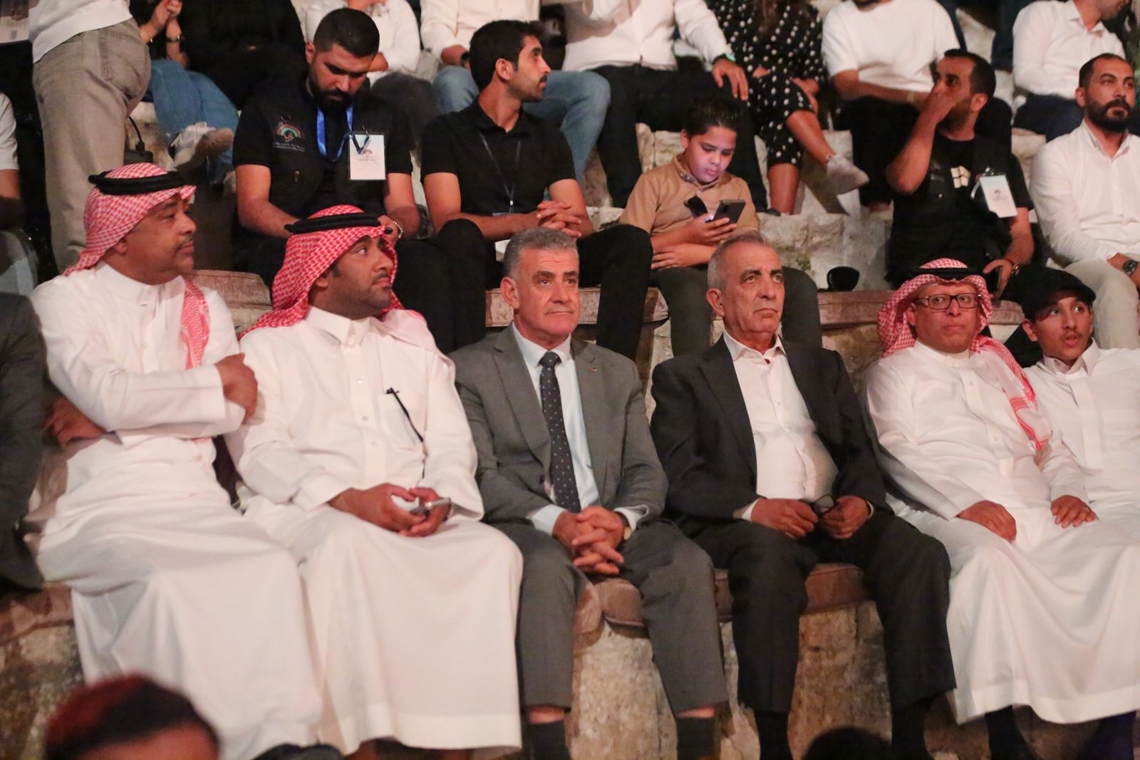 المطرب السعودي خالد عبد الرحمن يضيء المسرح الجنوبي بإبداعاته فيجرش39