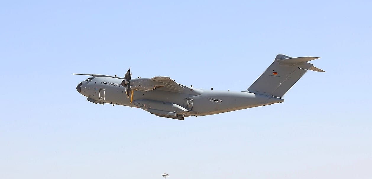 القوات المسلحة الأردنية تنفذ 7 إنزالات جوية بمشاركة دولية واسعة