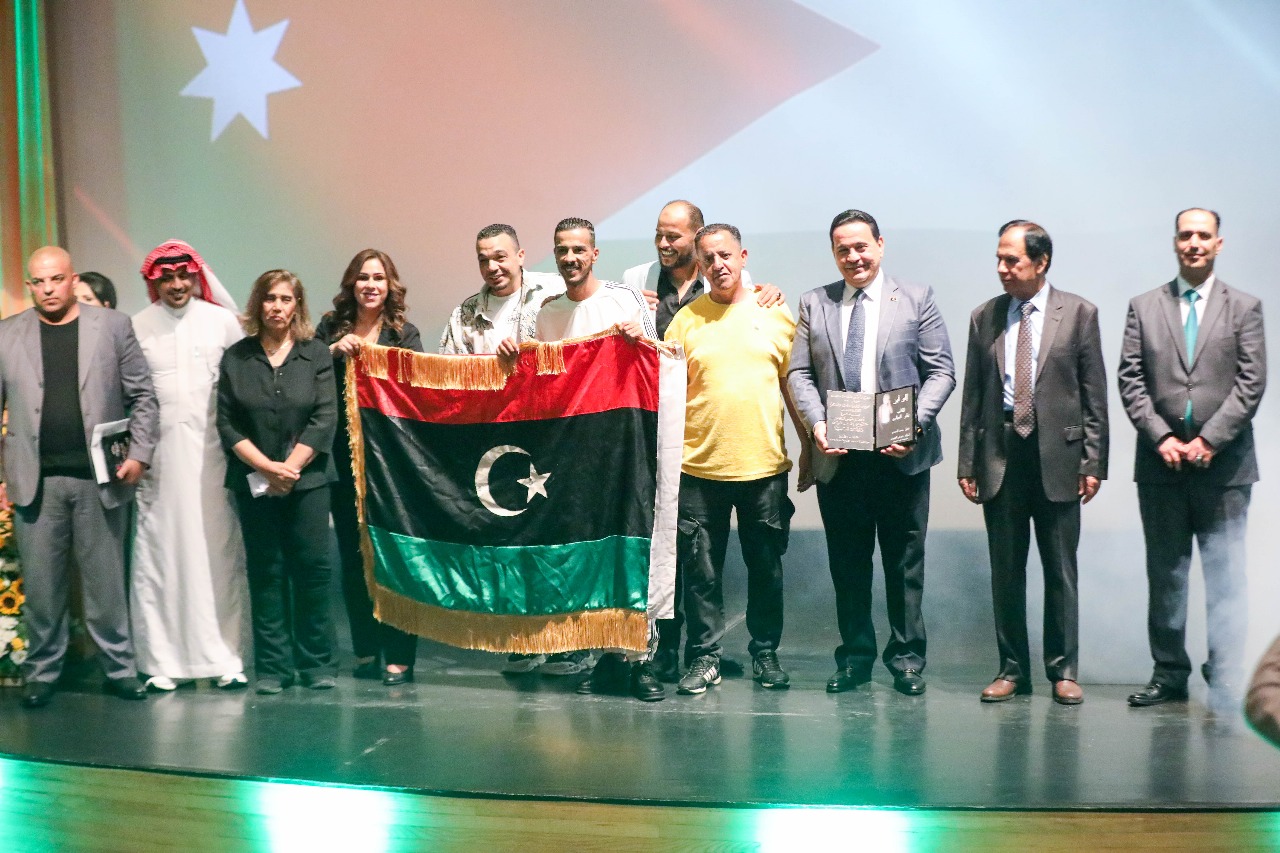 مسرحية إلى أين الليبية تحصد ثلاث جوائز في ختام مهرجان المونودراما بجرش