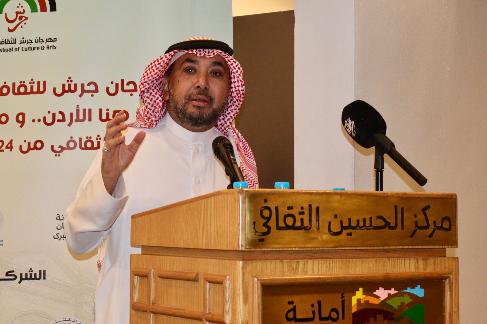 الشاعران العراقي النطاح والسعودي الشادي يحلقان في فضاءات القصيدة النبطية بـجرش 39