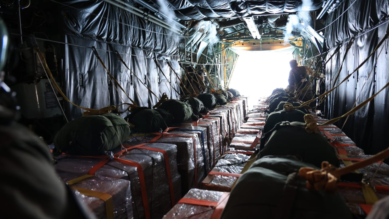 القوات المسلحة الأردنية تنفذ 5 إنزالات جوية بمشاركة عدد من الدول الشقيقة والصديقة