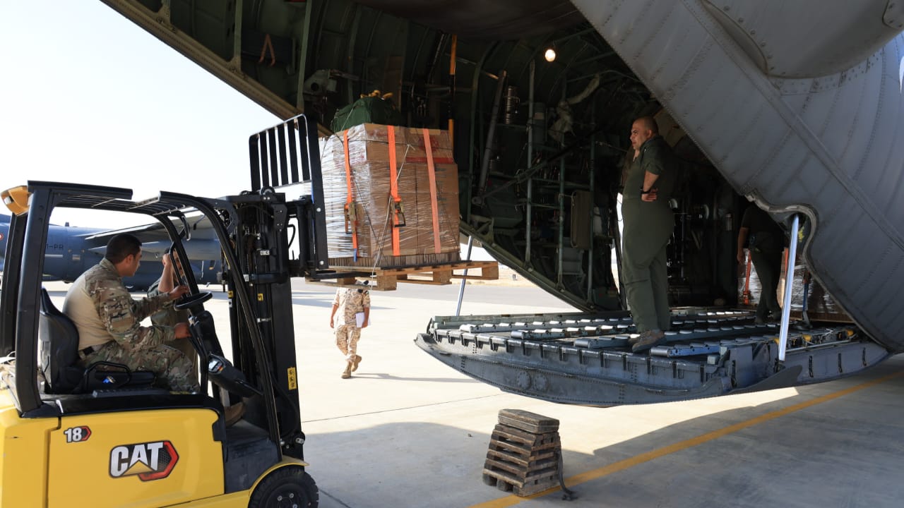 القوات المسلحة الأردنية تنفذ 5 إنزالات جوية بمشاركة عدد من الدول الشقيقة والصديقة