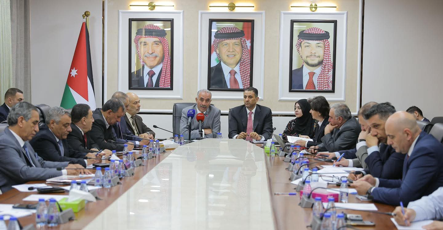 الاقتصاد والآثار  النيابيتان ترفعان توصيات للحكومة لدعم القطاع السياحي