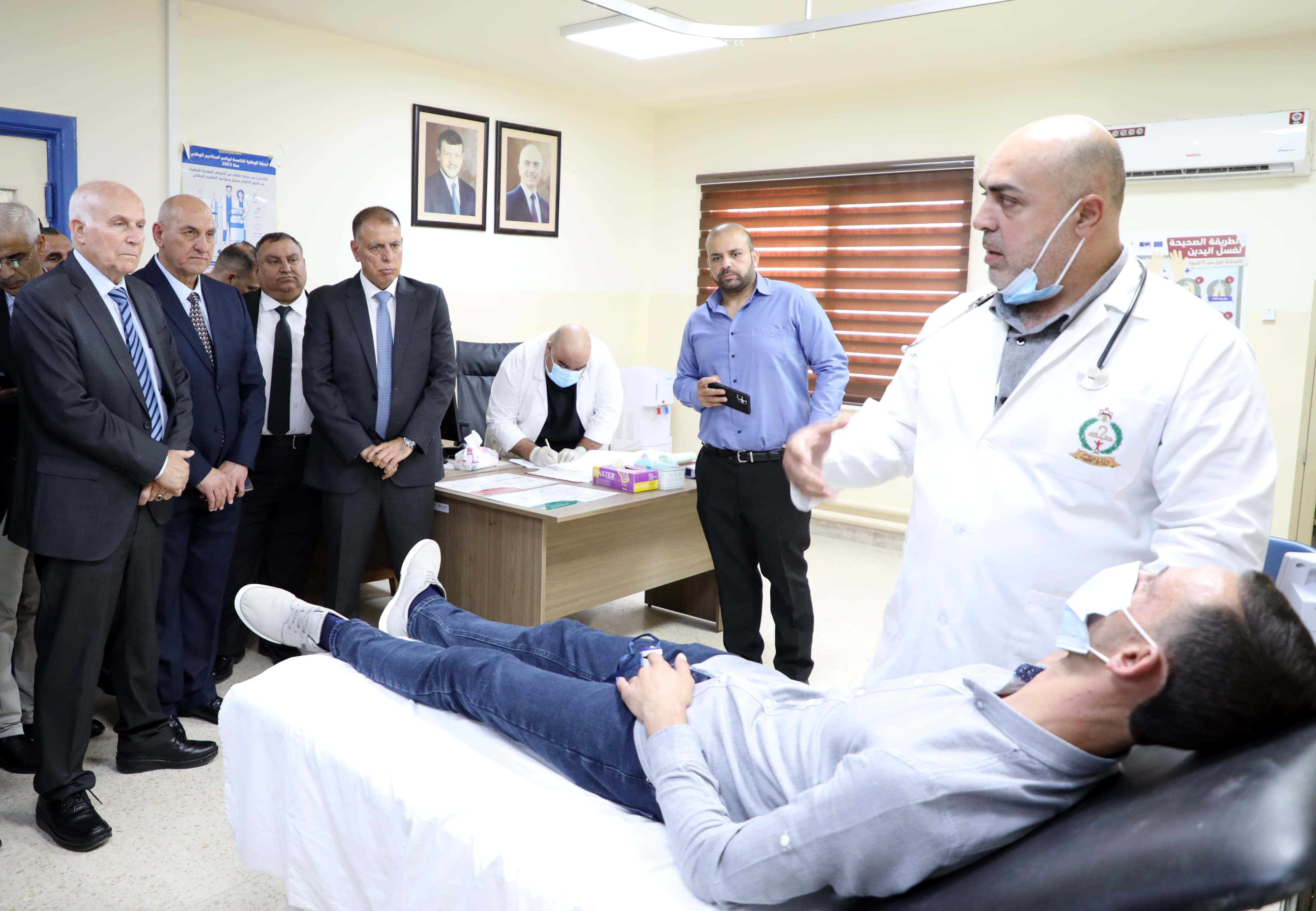 وزير الداخلية يتابع تمرينا ميدانيا لمحاكاة الاستجابة للطوارئ الصحية في مركز حدود جابر