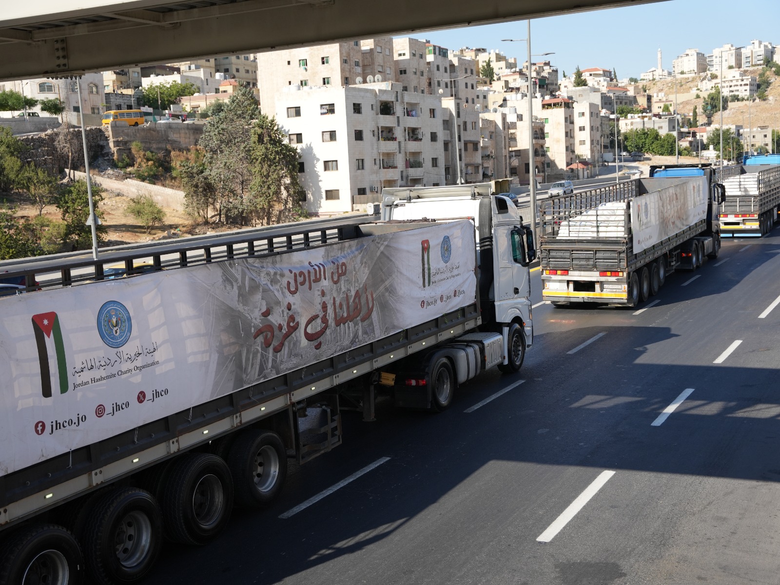 عبور قافلة مساعدات أردنية جديدة مكونة من 38 شاحنة لأهلنا بغزة