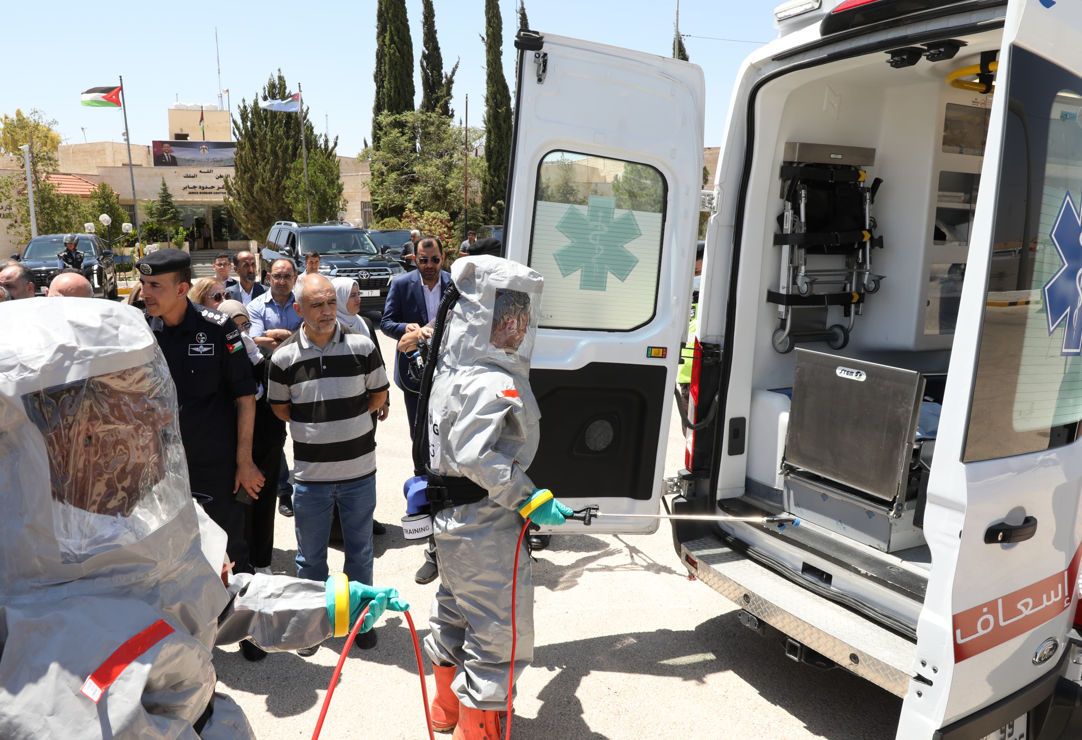 وزير الداخلية يتابع تمرينا ميدانيا لمحاكاة الاستجابة للطوارئ الصحية في مركز حدود جابر