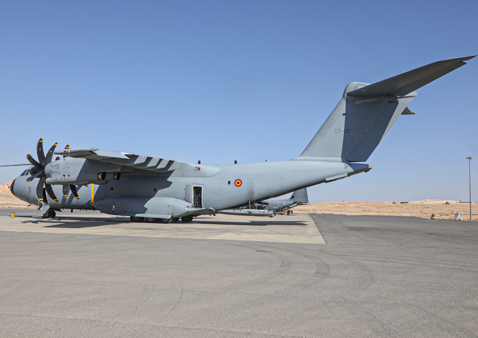 القوات المسلحة الأردنية تستمر بإرسال المساعدات إلى قطاع غزة جواً