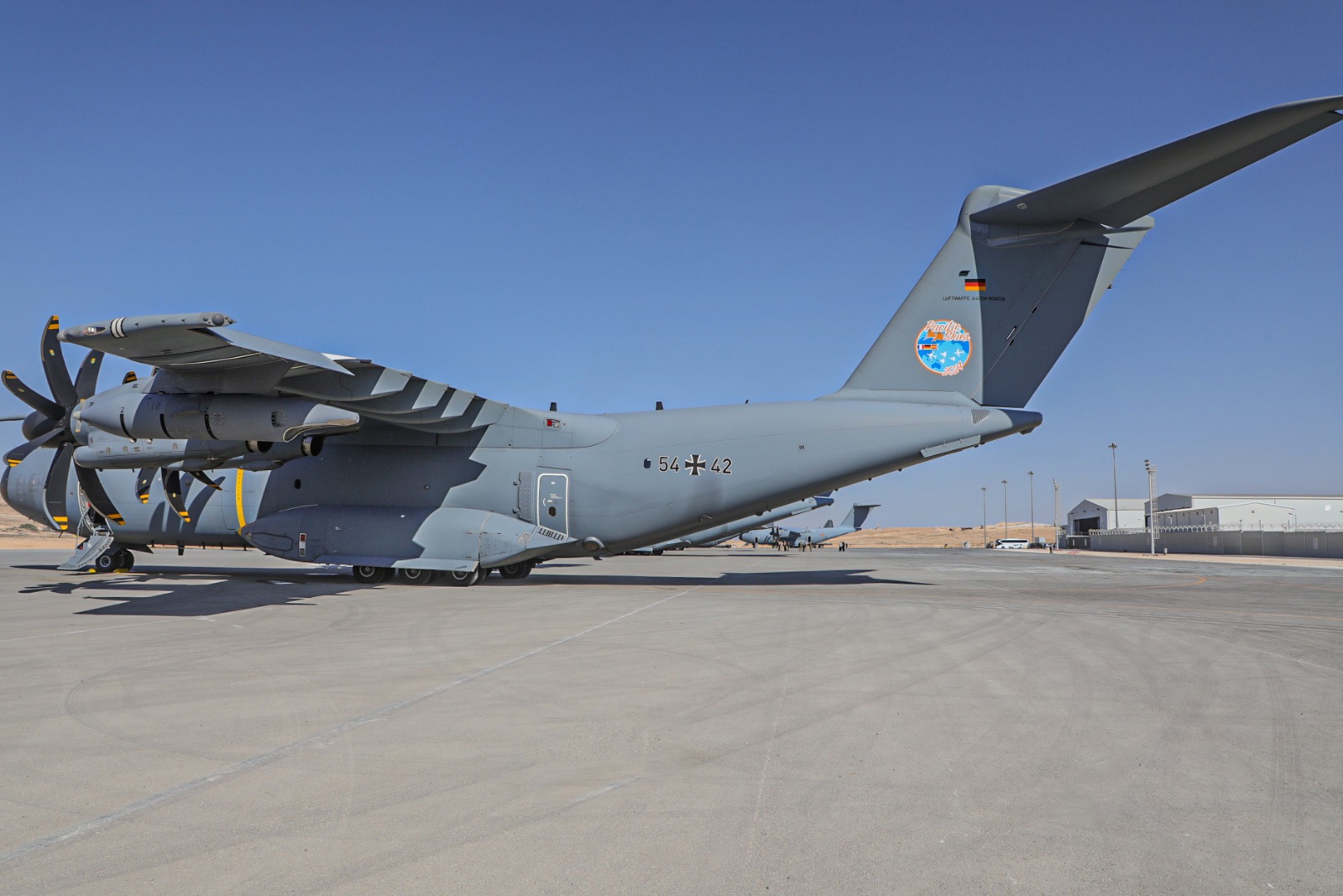 القوات المسلحة الأردنية تستمر بإرسال المساعدات إلى قطاع غزة جواً