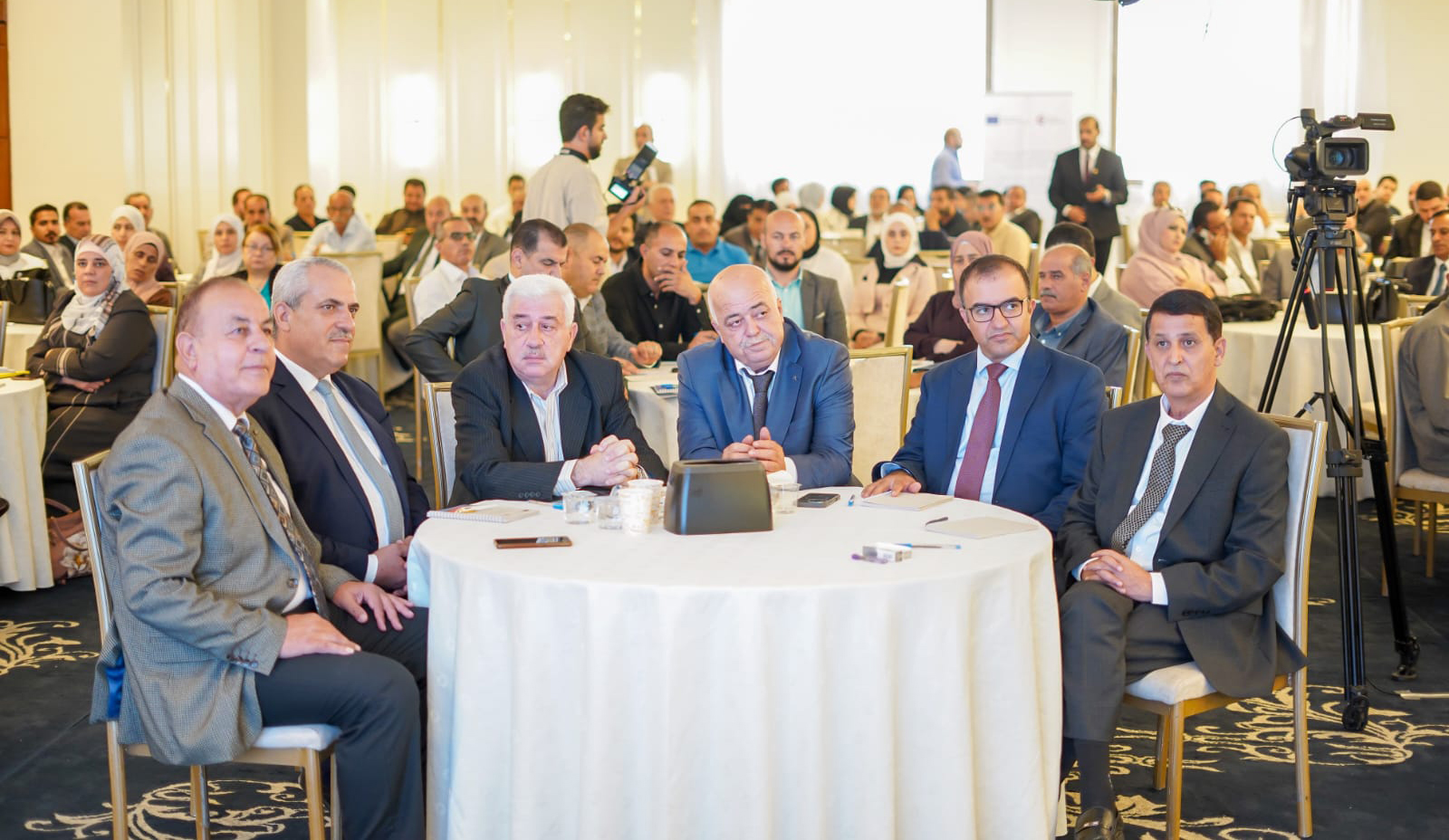 ملتقى نقاشي حول الإدارة المحلية ببلدية إربد