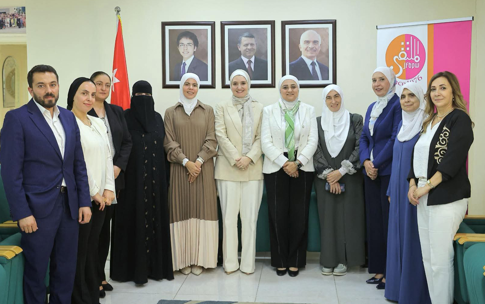 ملتقى البرلمانيات الأردنيات يزور سيدات الأعمال