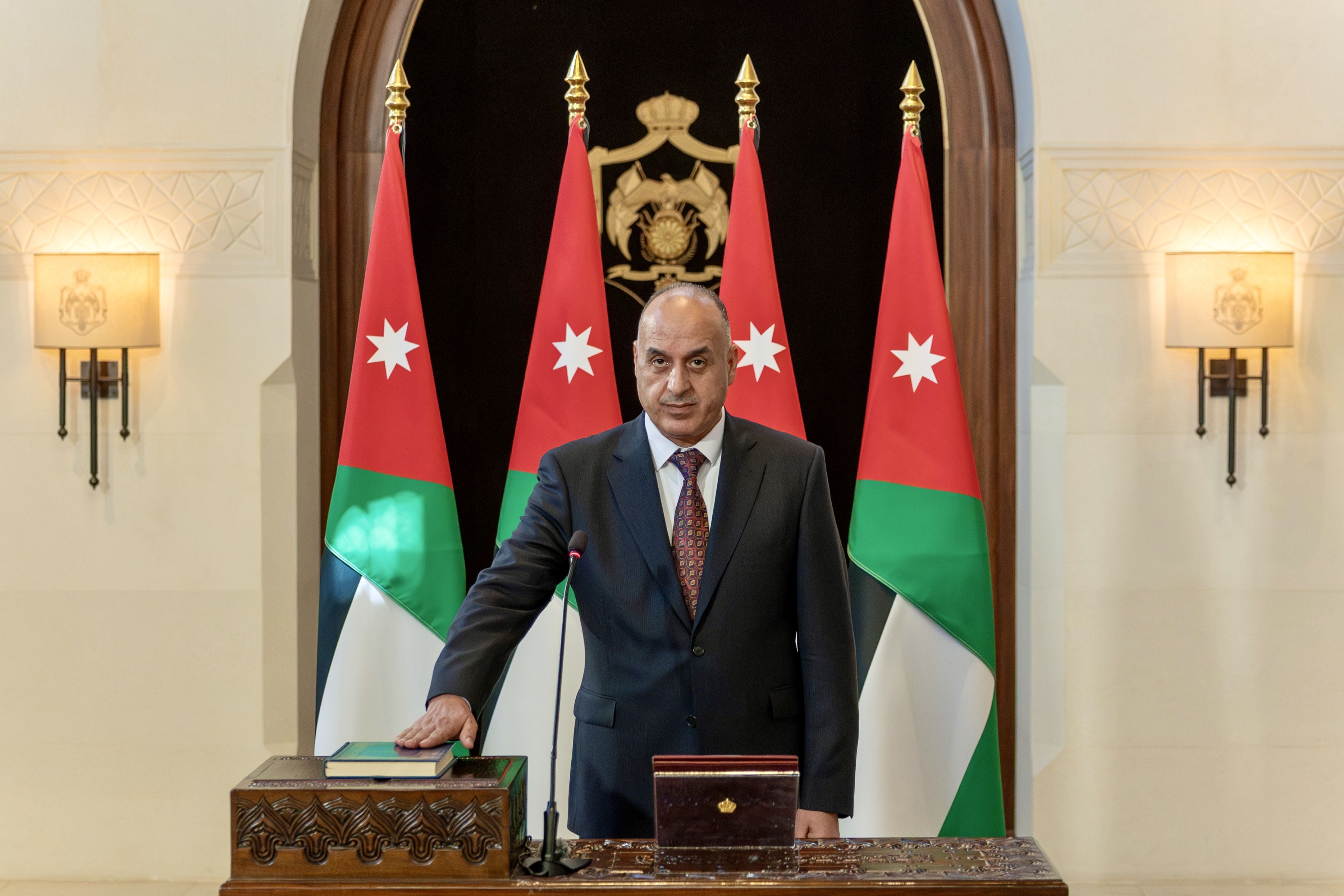 محافظون جدد يؤدون اليمين القانونية أمام الملك