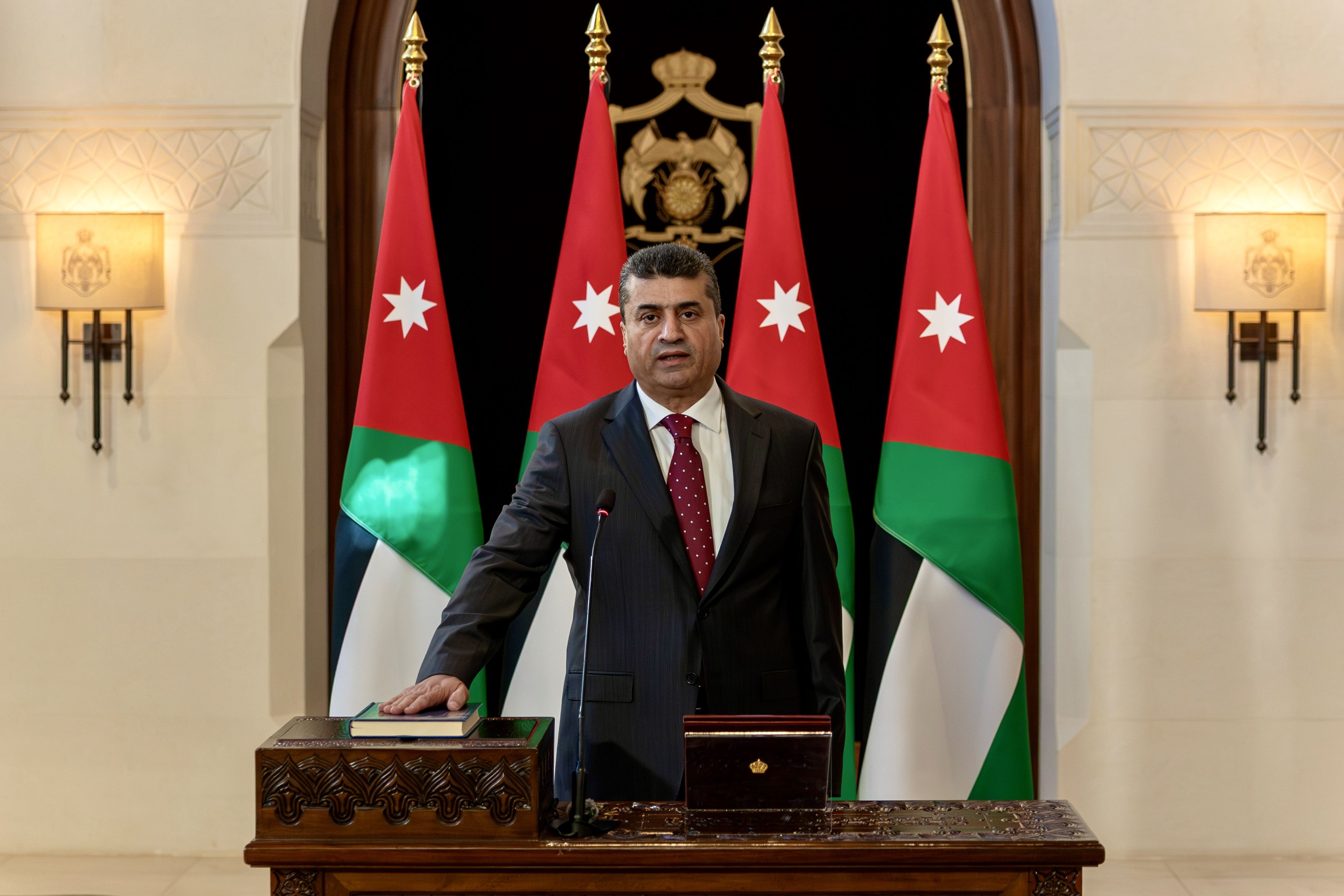 محافظون جدد يؤدون اليمين القانونية أمام الملك