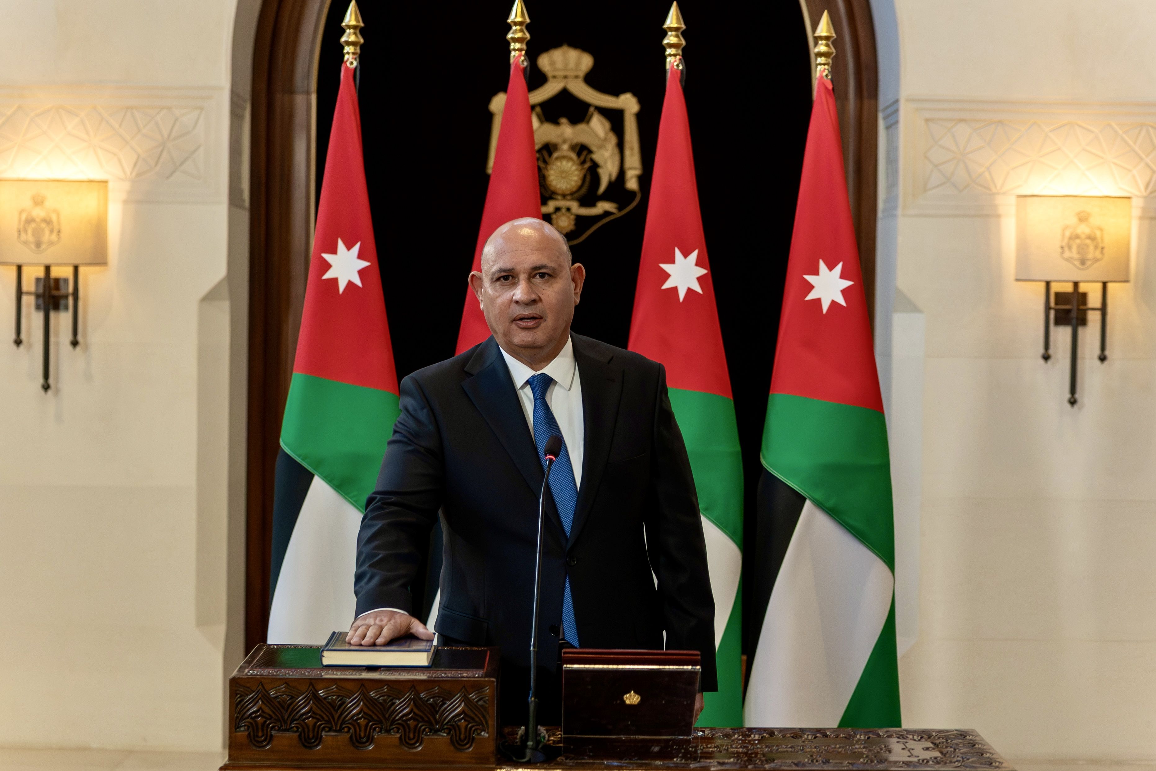 محافظون جدد يؤدون اليمين القانونية أمام الملك