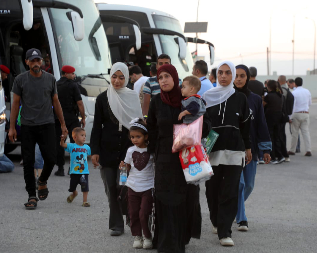 القوات المسلحة تجلي الدفعة التاسعة من أطفال غزة المرضى للعلاج في الأردن