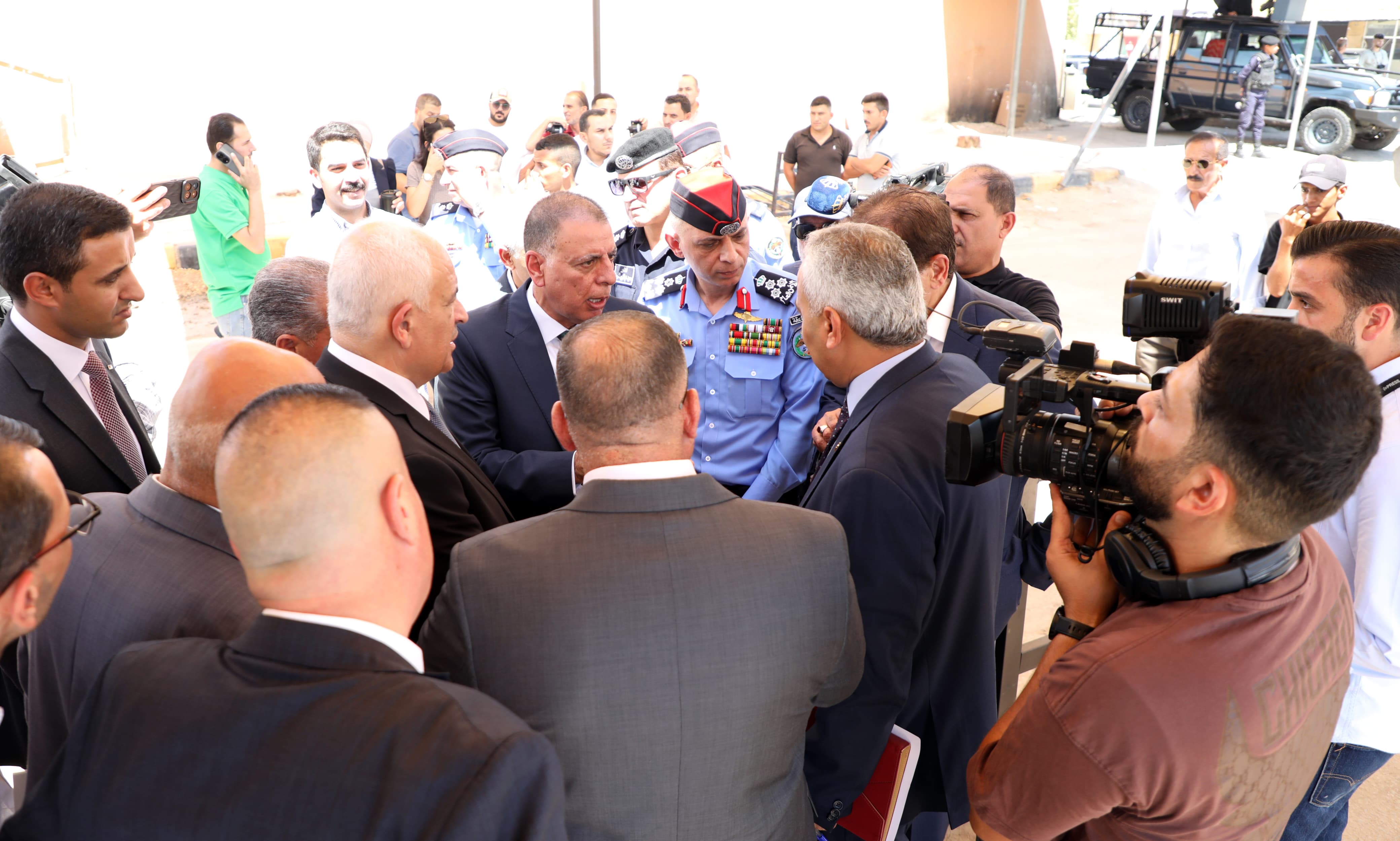 وزير الداخلية ونظيره الفلسطيني يبحثان تعزيز التعاون وتطوير آليات العمل في جسر الملك حسين