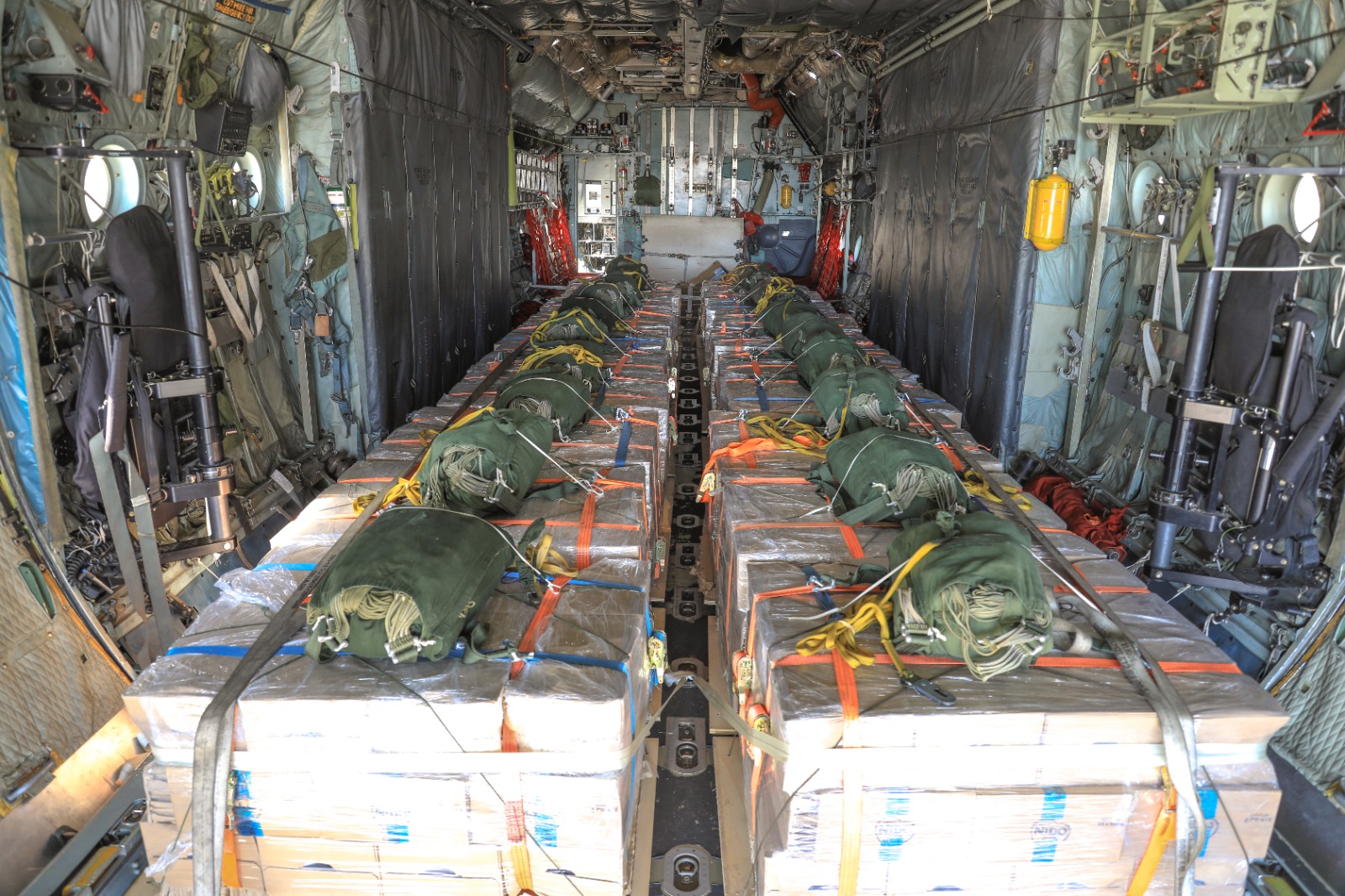 القوات المسلحة الأردنية تنفذ إنزالات جوية جديدة لمساعدات إنسانية على قطاع غزة