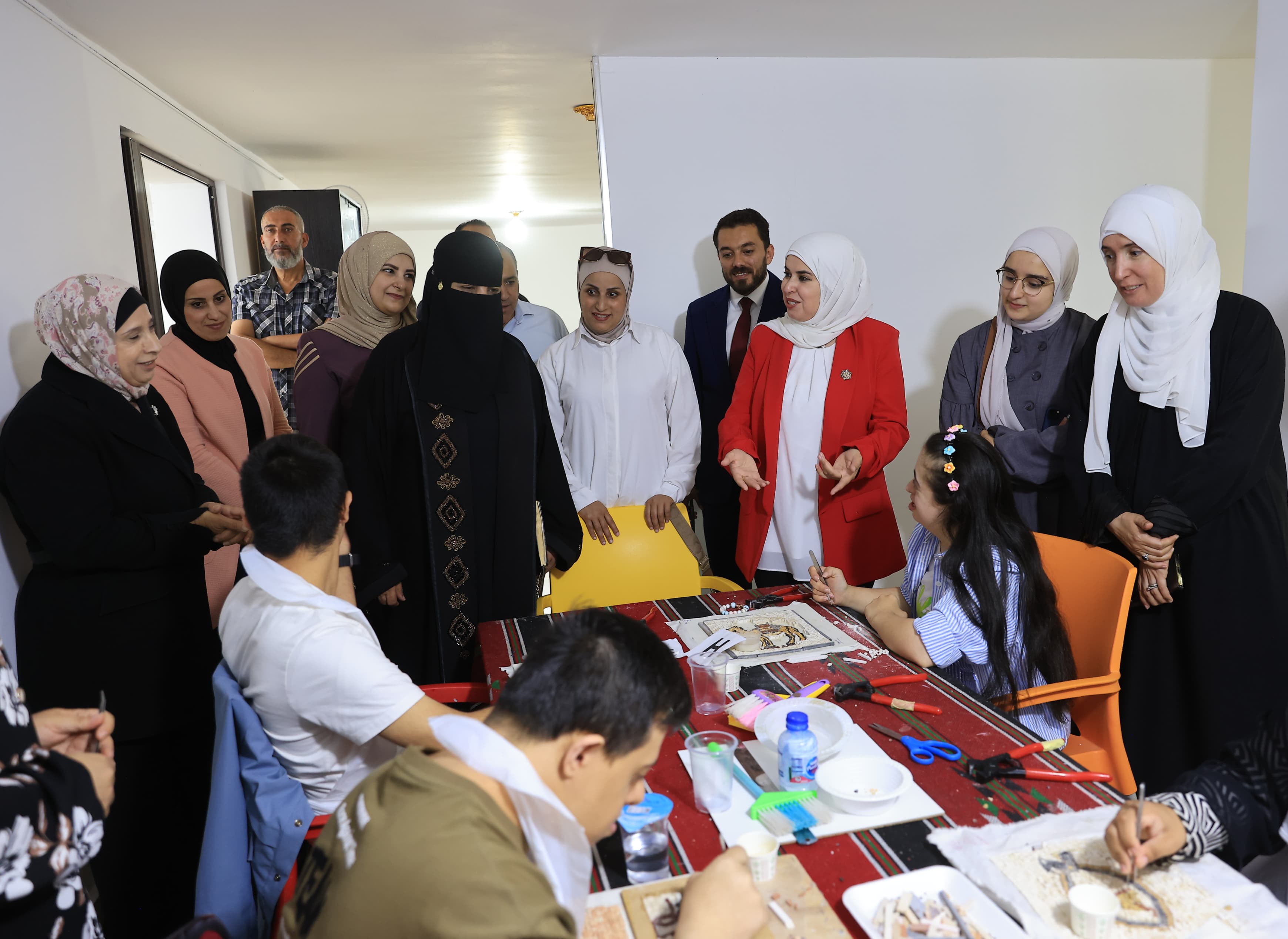 لجنة المرأة وشؤون الأسرة النيابية تزور مادبا